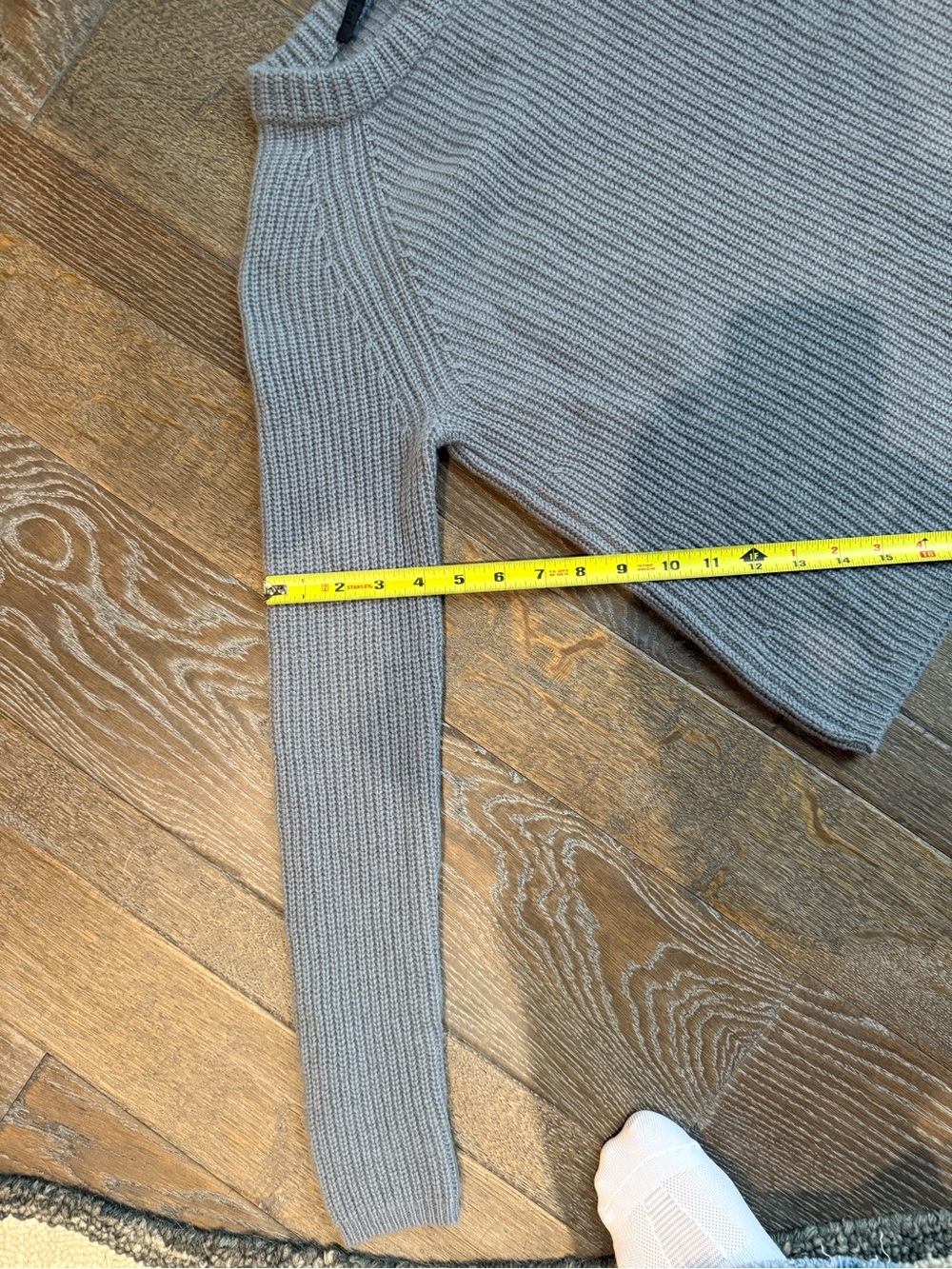 Jenni Kayne Cashmere Fisherman Sweater in Gray. Size S. Very good condition. - Picture 6 of 6